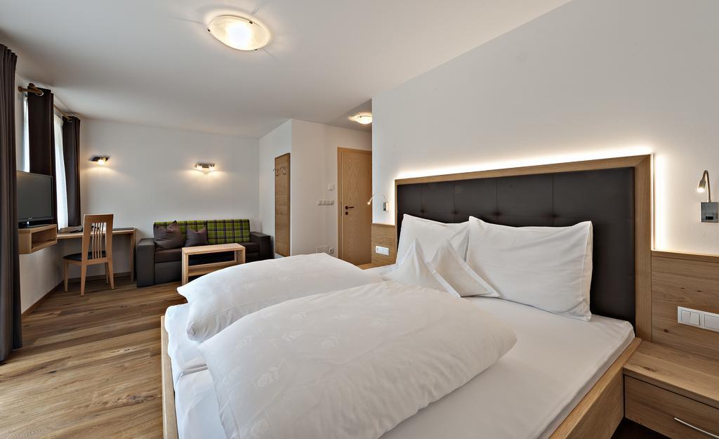 Hotel Pfandleralm Сан-Мартино Номер фото
